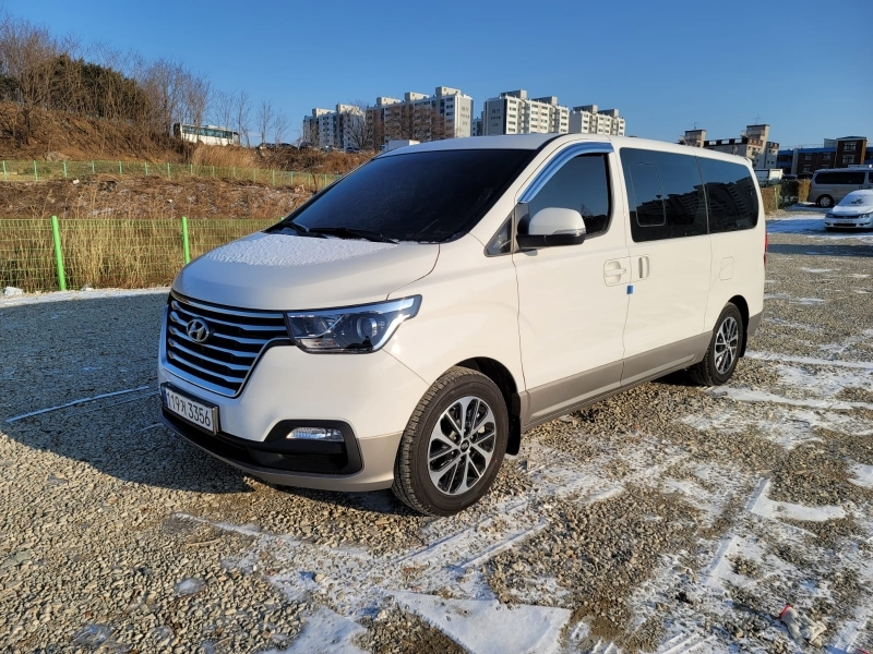 Мест 2019. Hyundai Grand Starex 2020. Hyundai Grand Starex 2021. Hyundai Grand Starex Urban 2020. Grand Starex белый 2020.